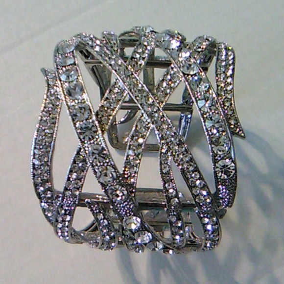 Nwot Crystal Bracelet - Picture 3 of 7